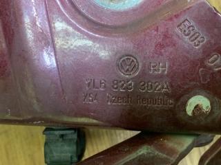 Петля капота правая TOUAREG 02-10 2007 BHK 3.6