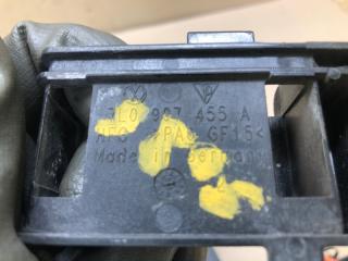 Кронштейн передний левый TOUAREG 02-10 2007 BHK 3.6