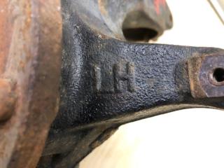 Кулак поворотный передний левый 3 BL 09-13 2009 2.5 L (L5-VE)