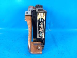 Блок предохранителей салон TUNDRA 07-13 2008 4.0 1GRFE