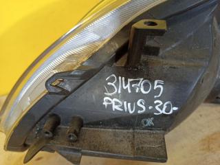 Фара правая PRIUS - 30 09-17
