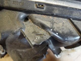 Фара правая RAV4 05-12