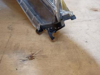 Фара правая PRIUS 16-