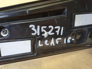 Фонарь наружный правый LEAF 18-