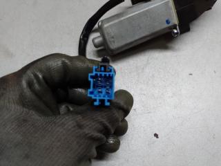 Моторчик регулировки сиденья передний левый GL-CLASS X164 06-12 2011 M273923 4.7L