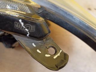 Фара правая PRIUS - 30 09-17