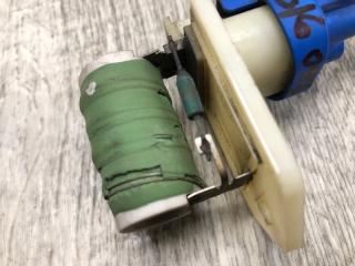 Резистор вентилятора радиатора 500L (330) 12-17 2013 HATCHBACK 1.4 16V TURBO