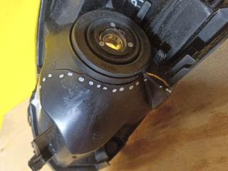 Фара правая PRIUS - 30 09-17