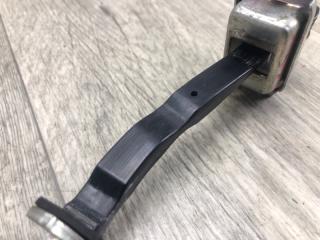 Ограничитель двери задний левый QASHQAI/ROGUE SPORT 14- 2020 J11 2.0L MR20DD