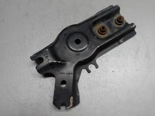 Крепление балки подвески переднее левое TLX 14-17