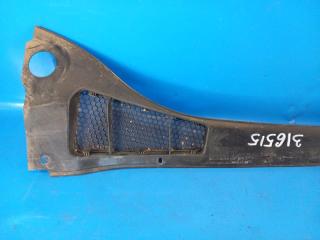 Пластик под лобовое стекло / Жабо FOCUS 10-18 2017 2.0