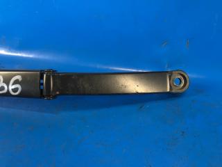 Поводок стеклоочистителя передний правый PRIUS 16- 2017 XW50