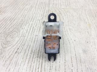 Кнопка стеклоподъемника задняя левая NISSAN QASHQAI/ROGUE SPORT 14- J11 2.0L MR20DD