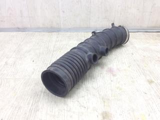 Патрубок воздушного фильтра IS250/350 05-13