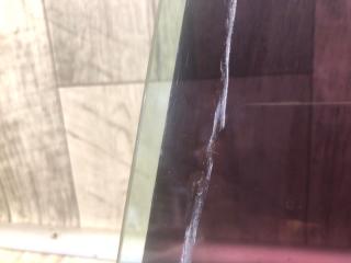 Стекло двери переднее левое PRIUS - 30 09-17 2010 ZVW30