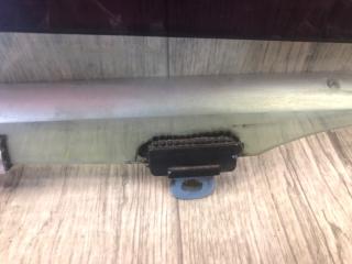 Стекло двери переднее левое PRIUS - 30 09-17 2010 ZVW30