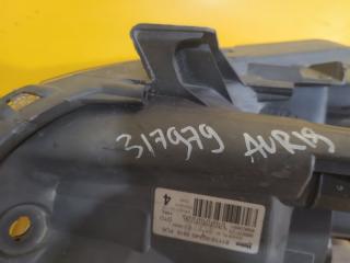 Фара правая AURIS 06-12