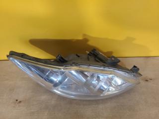 Фара правая AURIS 06-12