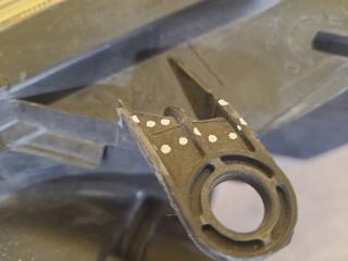 Фара правая AURIS 06-12