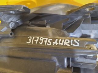 Фара правая AURIS 06-12