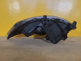 Фара правая AURIS 06-12