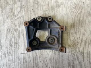 Кронштейн компрессора кондиционера CARISMA 95-04 1.8 GDI