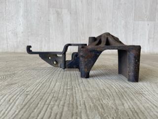 Кронштейн двигателя CARISMA 95-04 1.8 GDI