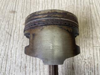 Шатун CARISMA 95-04 1.8 GDI