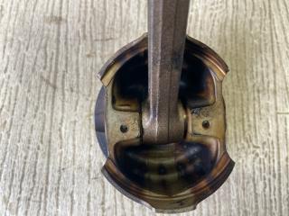 Шатун CARISMA 95-04 1.8 GDI