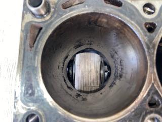 Блок двигателя CARISMA 95-04 1.8 GDI