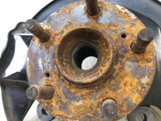 Кулак поворотный передний правый ODYSSEY 05-10