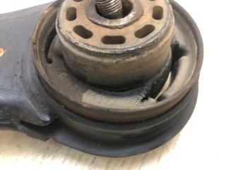 Рычаг передней подвески нижний правый GRAND CARAVAN 08-