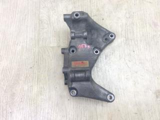 Кронштейн генератора VOLVO XC90 15-19 2015 Б/У Кронштейн генератора VOLVO XC90 15-19 2015