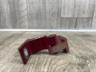 Петля двери передняя правая JETTA USA 10-17