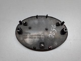 Эмблема передняя PRIUS C/AQUA 11-14 2013 NHP10L 1NZ-FXE 1.5L