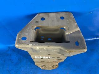 Кронштейн усилителя переднего бампера левый SENTRA B17 12-21 2015 B17 1.8 MRA8DE