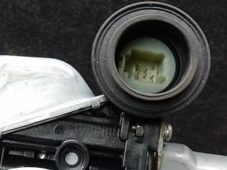 Стеклоподъемник передний правый TOYOTA PRIUS - 30 09-17 1.8 2ZRFXE