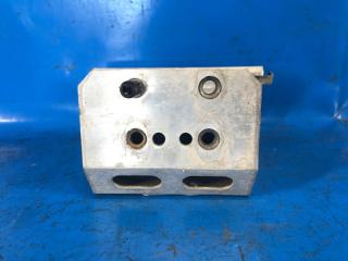 Кронштейн переднего бампера левый PRIUS PLUS 11-14 2013 ZVW41L 1.8 2ZRFXE