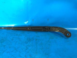 Поводок стеклоочистителя передний правый A3 (8V) 12–17 2015 CNTC 2.0