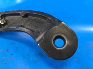 Поводок стеклоочистителя передний правый A3 (8V) 12–17 2015 CNTC 2.0