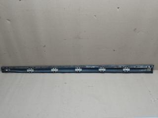 Молдинг двери передний правый E-CLASS W211 02-09 2008 W211 M272972 3.5