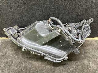 Фара правая PRIUS C/AQUA 11-14 2013 NHP10L 1NZ-FXE 1.5L
