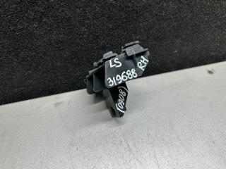 Кронштейн заднего бампера правый LS460 06-12 2007 XF40 4.6 1UR-FSE