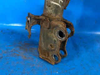 Амортизатор передний правый TOYOTA PRIUS PLUS 11-14 ZVW41L 1.8 2ZRFXE