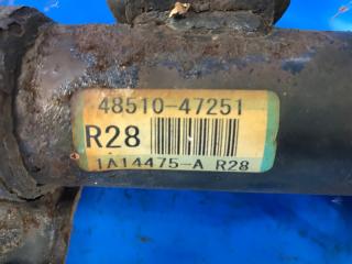 Амортизатор передний правый PRIUS PLUS 11-14 2013 ZVW41L 1.8 2ZRFXE