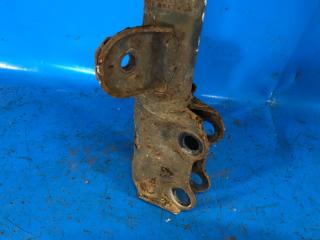 Амортизатор передний левый TOYOTA PRIUS PLUS 11-14 ZVW41L 1.8 2ZRFXE