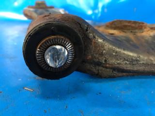 Рычаг передней подвески нижний левый TOYOTA PRIUS PLUS 11-14 ZVW41L 1.8 2ZRFXE