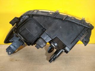 Фара правая RAV4 05-12