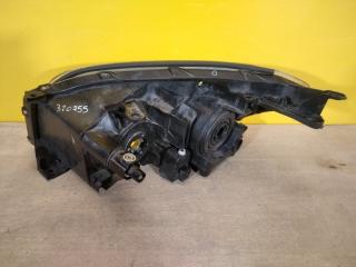 Фара правая RAV4 05-12