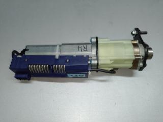 Моторчик привода ляды правый AUDI Q5 08-16 2015 Б/У Моторчик привода ляды правый AUDI Q5 08-16 2015